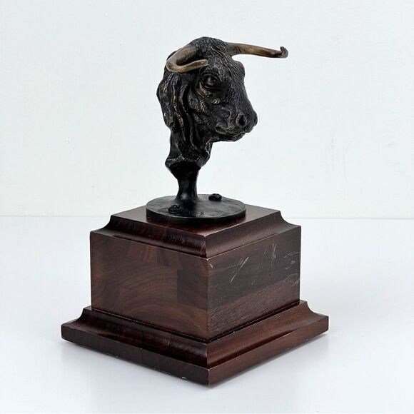 Wall Street Bull Head Sculpture Bronzed Bust - Picture 2 of 12